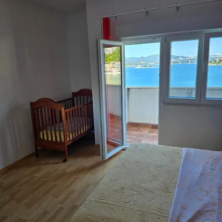 Apartment Ante *